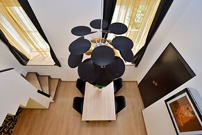 Opera Garden Hotel & Apartments