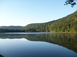 Overlook Lodge at Bear Mountain
