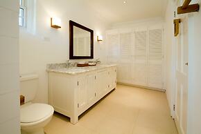 Atlantis Historic Inn