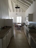 Atlantis Historic Inn