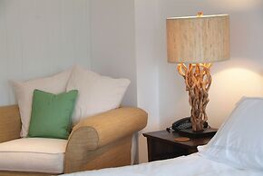 Atlantis Historic Inn