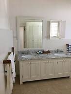 Atlantis Historic Inn