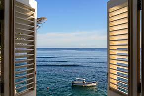 Atlantis Historic Inn