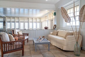 Atlantis Historic Inn