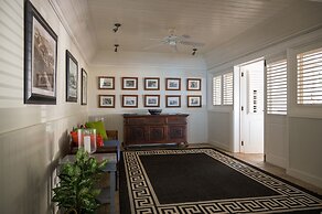 Atlantis Historic Inn