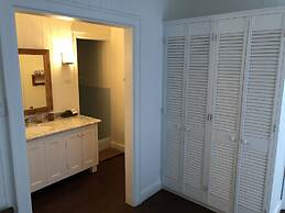 Atlantis Historic Inn