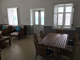 Atlantis Historic Inn