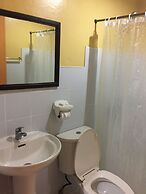 Sampaguita Suites Plaza Garcia