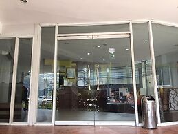 Sampaguita Suites Plaza Garcia