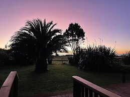 Shining Star Beachfront Accommodation