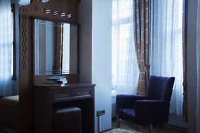 Tashkonak Studio Suites