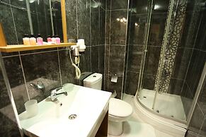 Tashkonak Studio Suites