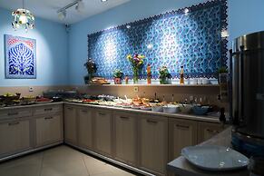 Tashkonak Studio Suites