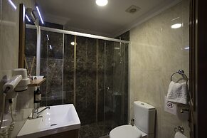 Tashkonak Studio Suites
