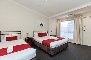 Amaroo Motel