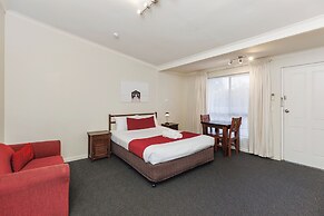 Amaroo Motel