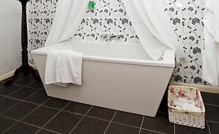 Fox & Hounds Country Hotel