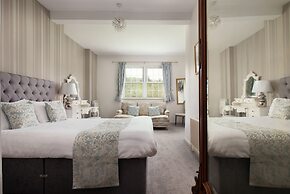 Fox & Hounds Country Hotel