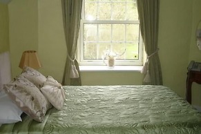 Fox & Hounds Country Hotel