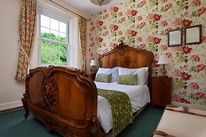 Fox & Hounds Country Hotel