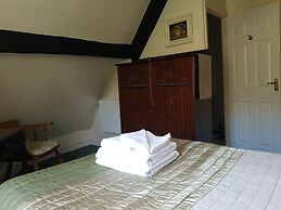 Fox & Hounds Country Hotel
