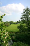 Fox & Hounds Country Hotel