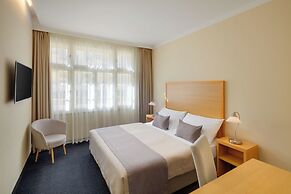 Hotel Clement