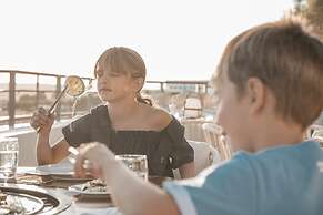 Mitsis Summer Palace