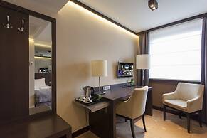 Hotel Ilonn