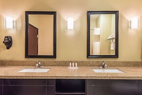 Days Inn & Suites by Wyndham Mineral Wells