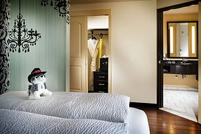 Staypineapple, The Maxwell Hotel, Seattle Center Seattle