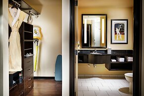 Staypineapple, The Maxwell Hotel, Seattle Center Seattle