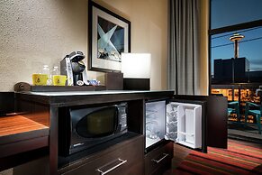 Staypineapple, The Maxwell Hotel, Seattle Center Seattle