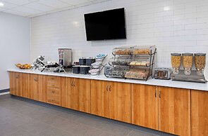 Microtel Inn & Suites by Wyndham Opelika