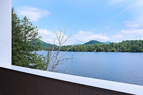 The Haus on Mirror Lake