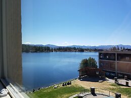 The Haus on Mirror Lake