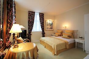 Store Restrup Slotshotel