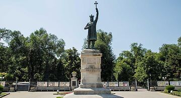 Mercure Chisinau Center Jazz Hotel