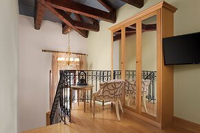 Civitas Suites Hotel
