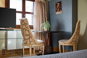 Civitas Suites Hotel