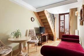 Civitas Suites Hotel