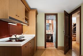 Civitas Suites Hotel
