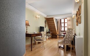 Civitas Suites Hotel