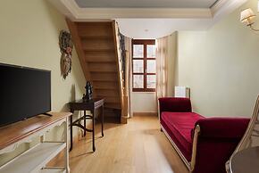 Civitas Suites Hotel