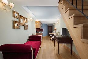 Civitas Suites Hotel