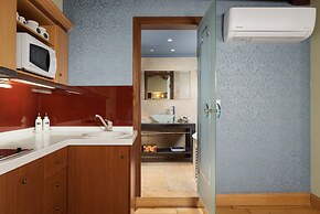 Civitas Suites Hotel
