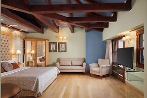 Civitas Suites Hotel