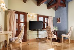 Civitas Suites Hotel