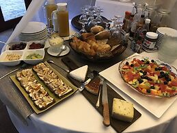 Milkwood Lodge - Hermanus