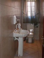 Milkwood Lodge - Hermanus